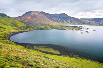Исландия первой в мире запретила платить женщинам меньше мужчин