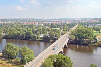 Либеньский мост в Праге внезапно закрыли на ремонт