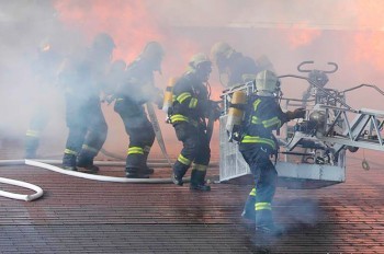 Число жертв пожара в пражском отеле возросло до четырех человек