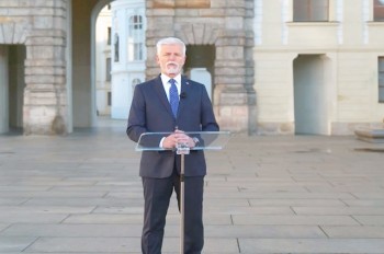 Президент Чехии выступил с новогодним обращением