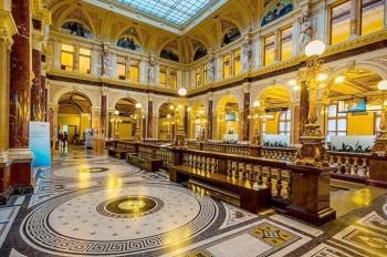 Малоизвестные места Праги: дворец банка Česká spořitelna   