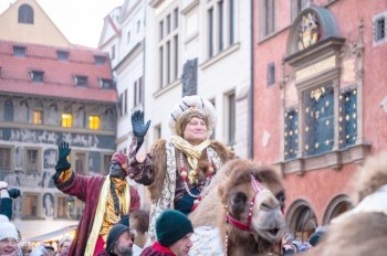 В центре Праги состоялось шествие трех королей: фото и видео