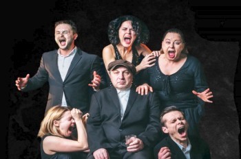 В Праге и Брно покажут трогательный украинский спектакль «Папа, ты меня любил?»