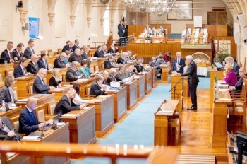 Закон о продлении временной защиты украинцев рискует застрять в Сенате Чехии