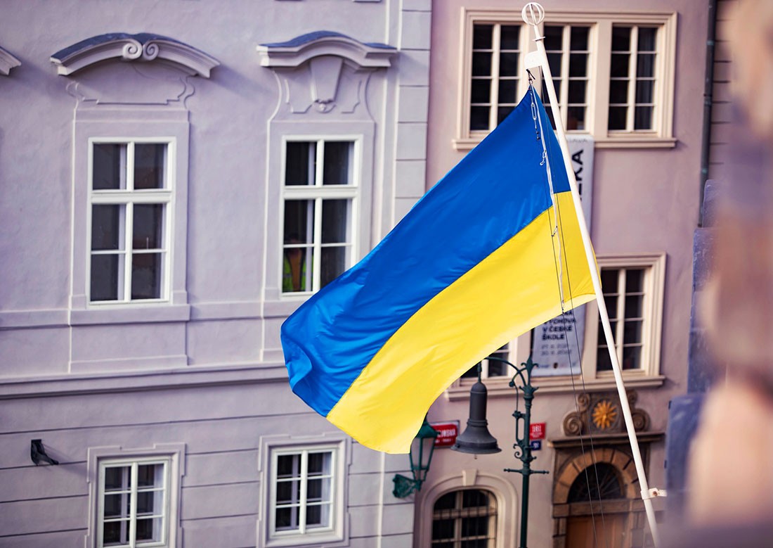 Чешские госведомства вывесят флаги Украины на своих зданиях 24 февраля