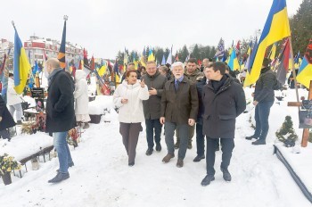 Президент Чехии неожиданно приехал в Украину