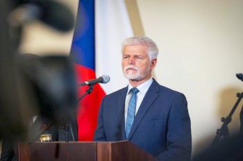 Президент Чехии публично обвинил министра иностранных дел в шантаже