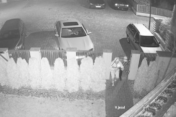 Технологичный угон BMW за 3,5 млн крон попал на видео 