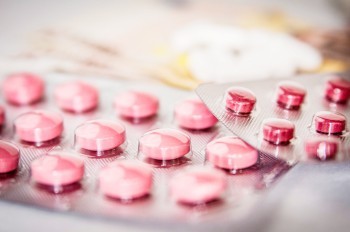 Жительниц Чехии предупредили о смертельно опасных таблетках