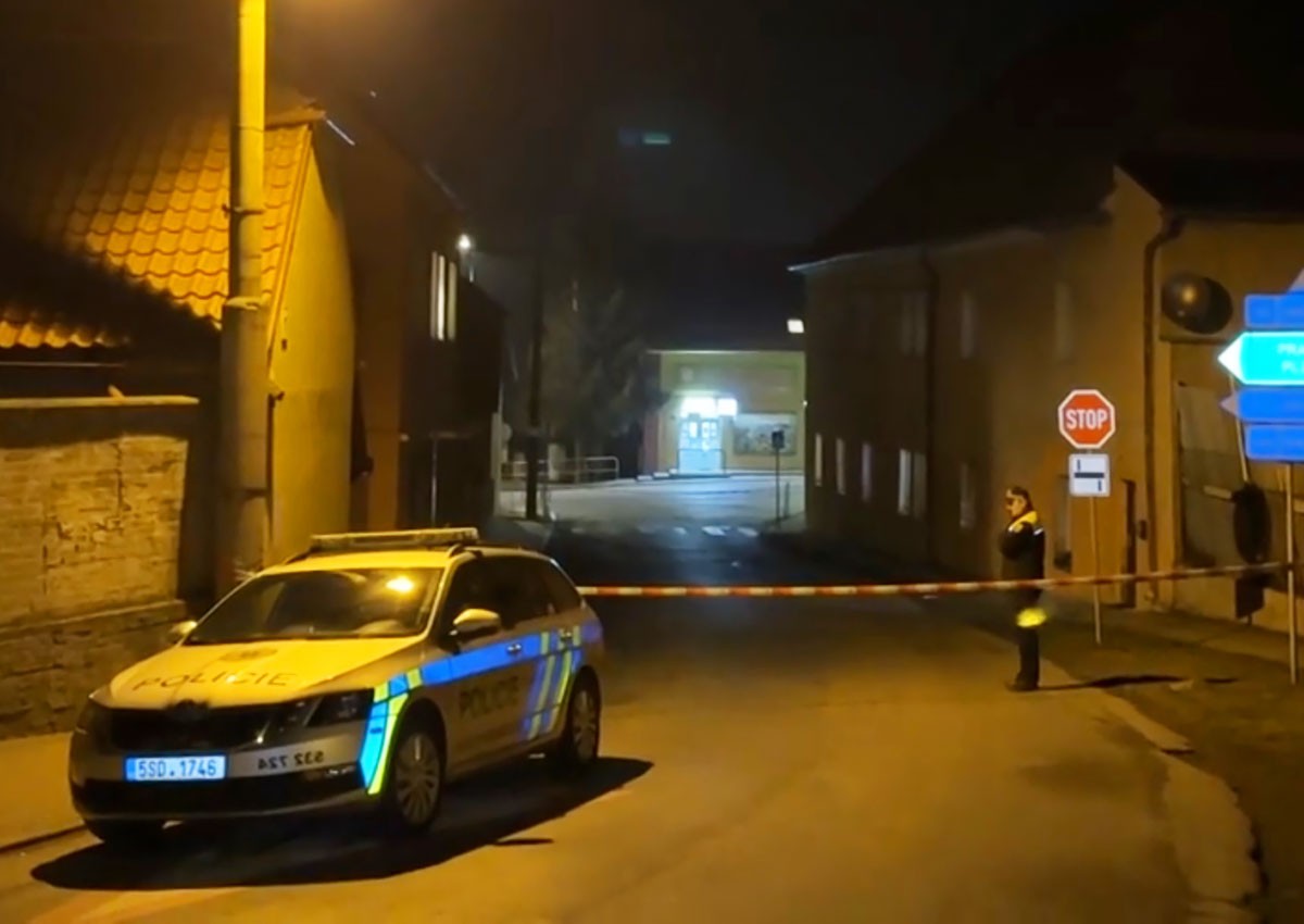 Под Прагой двое мужчин устроили дуэль на ножах