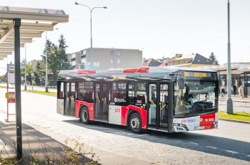 В Праге автобус переехал пенсионеру ноги