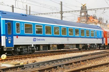 В Чехии студентам и пенсионерам дадут 75% скидку на проезд в автобусах и поездах