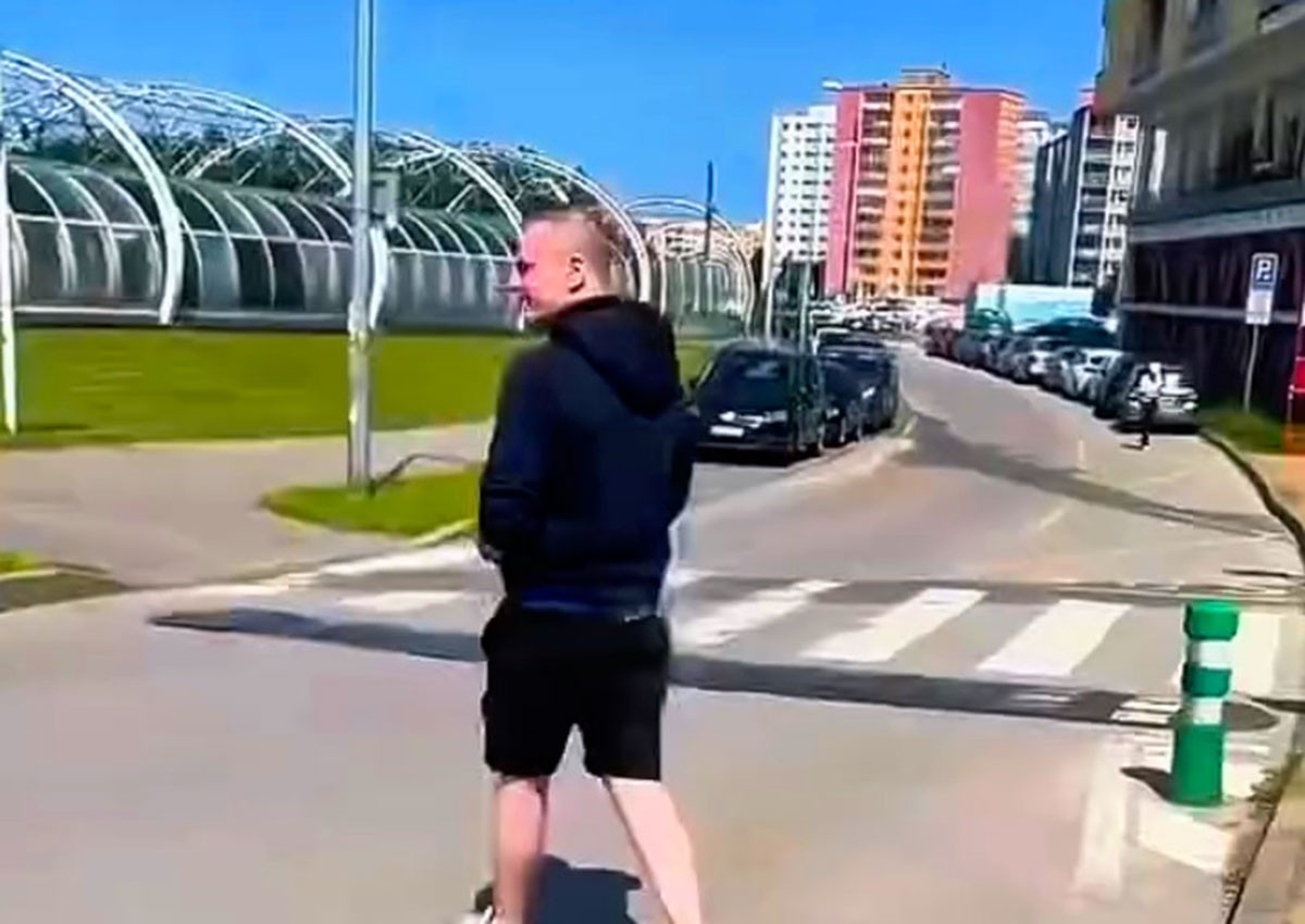 В Праге вынесли приговор чеху, избившему украинку на остановке 