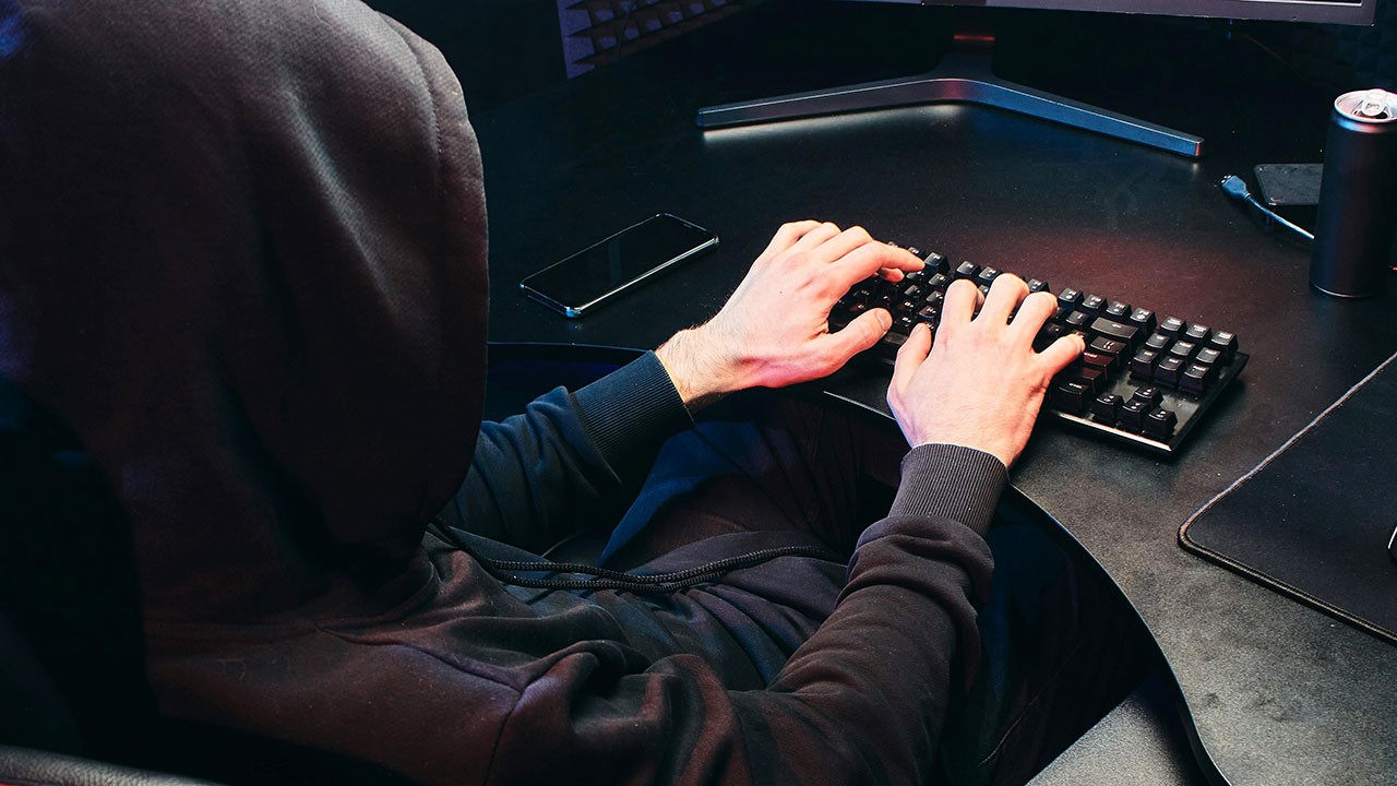 Хакеры похитили данные клиентов известной страховой компании в Чехии
