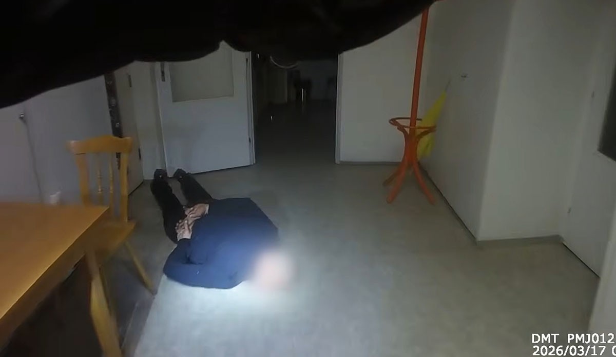 В Праге матёрый рецидивист залез в школу и объел учителей: видео