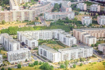 В Чехии усугубляется жилищный кризис. Стремительно дорожают даже панельные дома