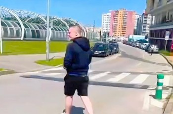 В Праге вынесли приговор чеху, избившему украинку на остановке 