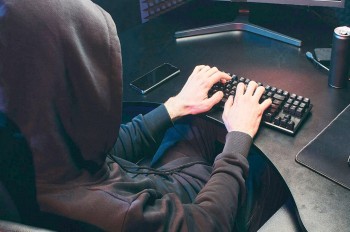 Хакеры похитили данные клиентов известной страховой компании в Чехии