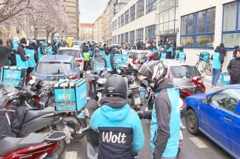 Доставщики еды по всей Чехии проведут забастовку