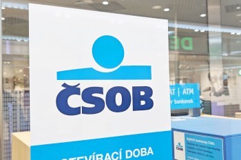 Крупнейшие банки Чехии предупредили клиентов о временном отключении услуг