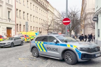 В Праге ученица выбросилась из окна школы 