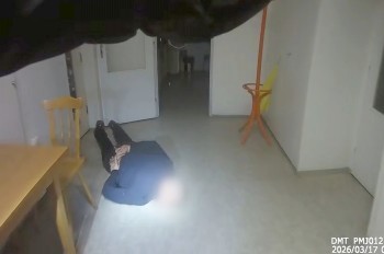 В Праге матёрый рецидивист залез в школу и объел учителей: видео
