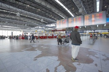 Пражский аэропорт станет полностью некурящим
