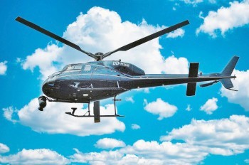 В Чехии вертолет зацепился за высоковольтные провода. Спас тросорез