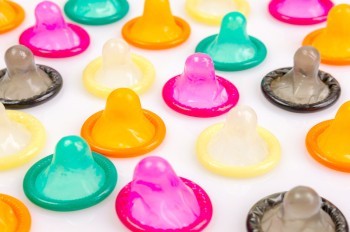 Житель Чехии за два часа украл почти 100 пачек презервативов