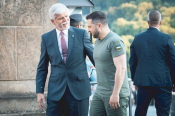 В Прагу направляется тайный и важный гость. СМИ пишут, что это Зеленский