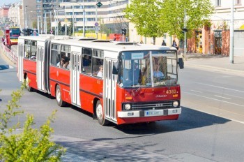 Бесплатно прокатиться на ретро-автобусах можно будет в Праге