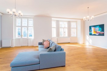 На покупателей квартир в Чехии хотят перевести долги продавцов