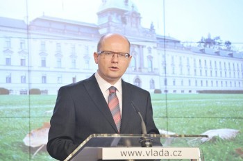 Правительство Чехии подаст в отставку из-за скандала вокруг министра финансов