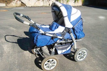 В Праге у матери «угнали» коляску с младенцем