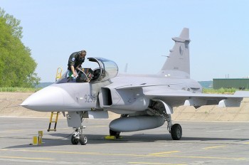 Жителей Чехии пригласили посетить действующую авиабазу