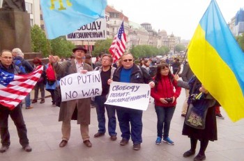 Протестующие в центре Праги не дождались «Ночных волков»