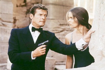 Умер легендарный актер Роджер Мур