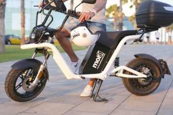 В Праге появится онлайн-сервис проката электроскутеров