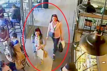 Карманная кража в пражском ТЦ попала на видео