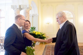 Премьер-министр Чехии объявил о разводе с женой