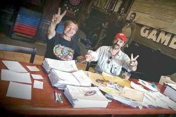 В Чехии более 10 тыс. человек призвали власти отменить антитабачный закон