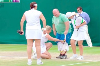 Теннисистки на Уимблдоне заставили сыграть дававшего советы болельщика: видео