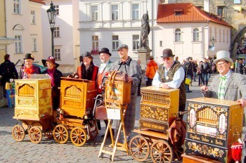 В центре Праги пройдет фестиваль шарманок. Вход бесплатный