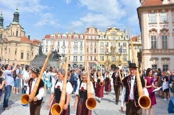 Аэропорт Праги частично закрыли из-за срабатывания датчика взрывчатки