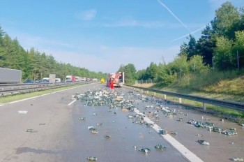 В Чехии фура «растеряла» груз пива