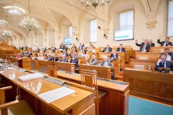 Сенат Чехии поддержал ужесточение миграционных правил