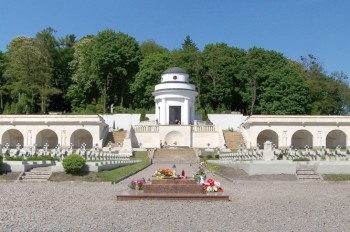 Украину возмутил дизайн новых польских паспортов