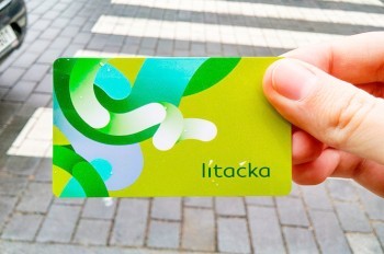 Прага готовит новые скидки для владельцев проездных Lítačka