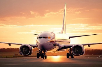 Чешские туристы 16 часов ждали в аэропорту рейс в Прагу