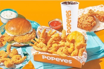 На рынок Чехии выходит американская сеть фастфуда Popeyes. Первым гостям обещают бонус